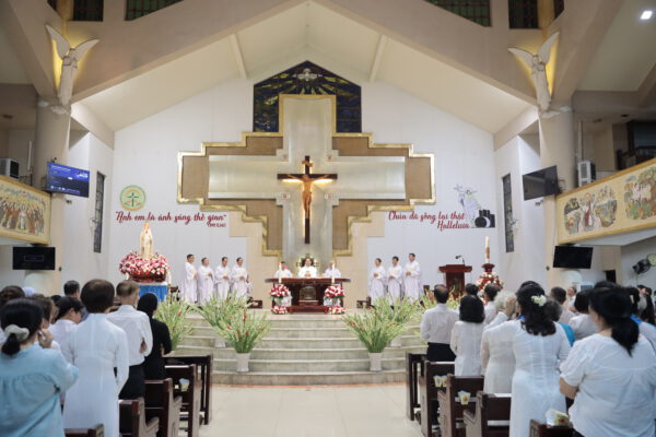 Về bên Mẹ Fatima