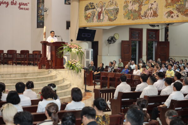 Thánh lễ ban Bí tích Khai tâm Kitô giáo
