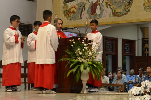 HAI VÌ SAO SÁNG
