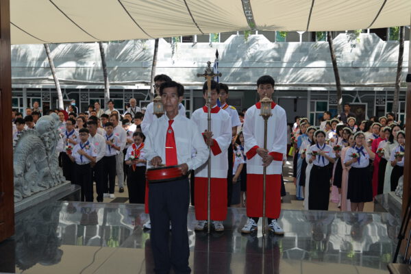 THÁNH LỄ BAN BÍ TÍCH THÊM SỨC