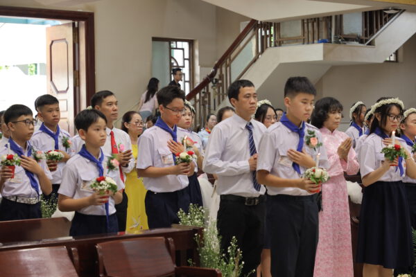 THÁNH LỄ BAN BÍ TÍCH THÊM SỨC