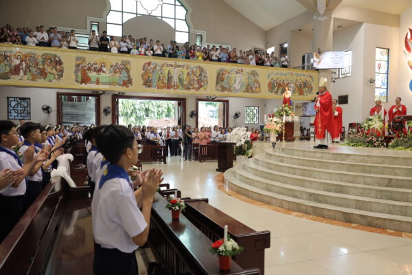 THÁNH LỄ BAN BÍ TÍCH THÊM SỨC