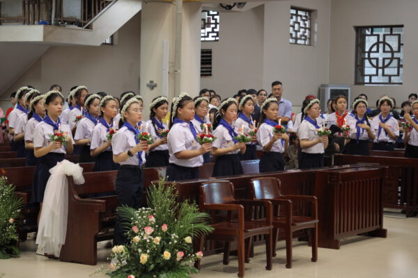 THÁNH LỄ BAN BÍ TÍCH THÊM SỨC