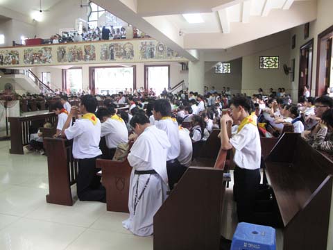 Giáo xứ Thánh Đaminh-Ba Chuông: Chầu Thánh Thể thay Giáo phận (Chúa nhật XXV, ngày 20 tháng 9 năm 2026) Giáo xứ Thánh Đaminh-Ba Chuông: Chầu Thánh Thể thay Giáo phận (Chúa nhật XXV, ngày 20 tháng 9 năm 2026)