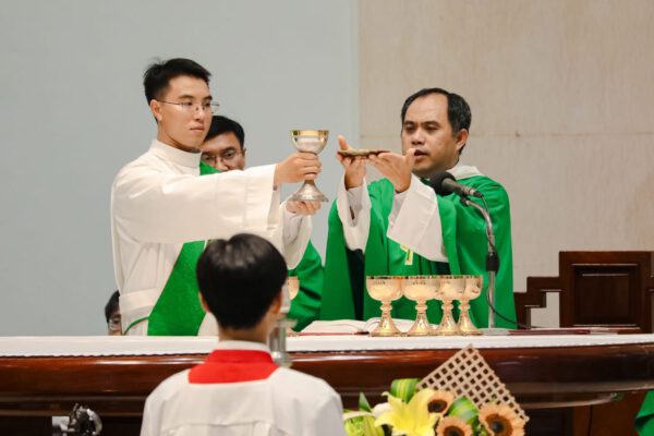 BAN LỄ SINH MỪNG LỄ BỔN MẠNG