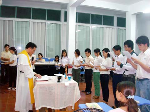 Sinh viên Đaminh : lễ Bế giảng và Kết nạp