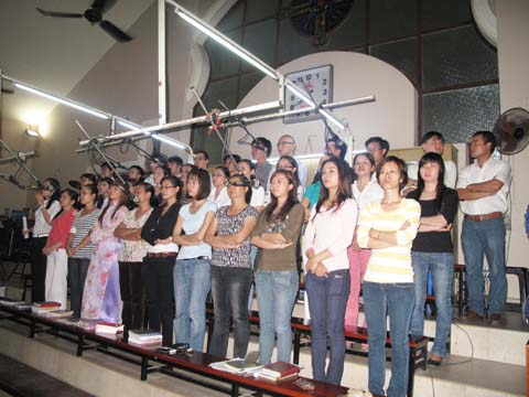 Giới trẻ đón nhận ân lộc năm thánh 2010