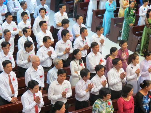 Đón nhận các thành viên mới của Giáo Hội