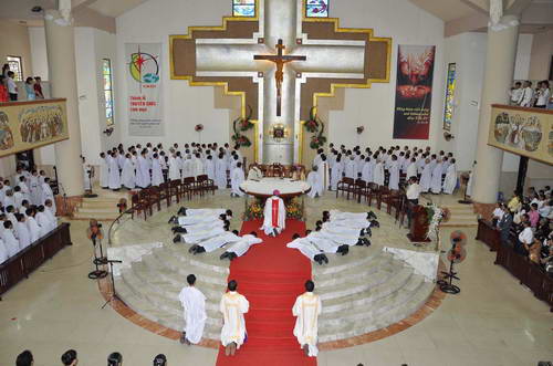Video Lễ Truyền Chức Linh mục Dòng Đaminh 2011