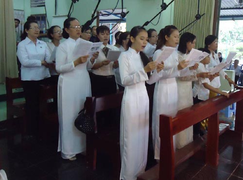 Nhà Vĩnh Lộc mừng lễ Đức Mẹ bảo trợ Dòng